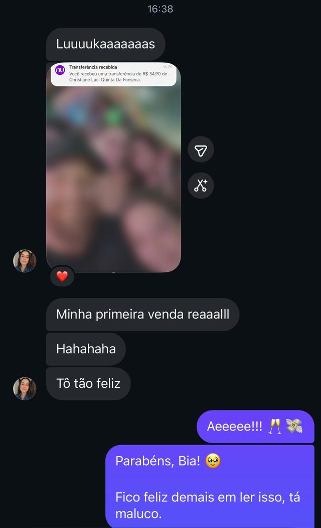 Cliente comemora a primeira venda e diz que está muito feliz